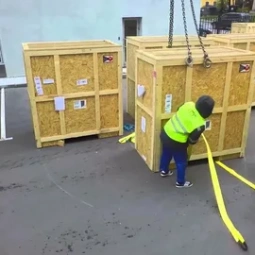 Такелажники на стройке: как организовать поднос материалов быстро и безопасно